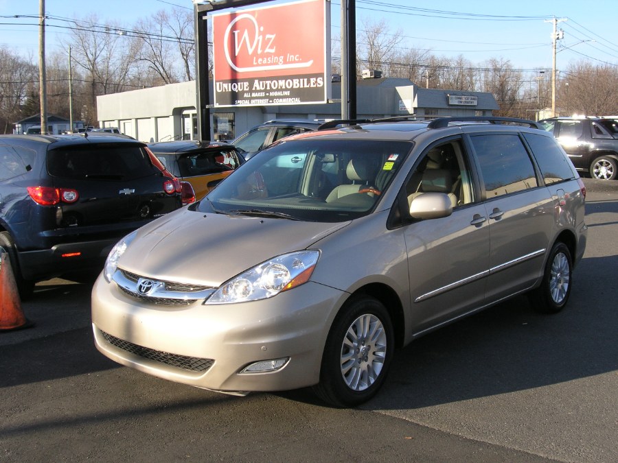 2008 Toyota Sienna 5dr 7-Pass Van XLE Ltd AWD (Na, available for sale in Stratford, Connecticut | Wiz Leasing Inc. Stratford, Connecticut
