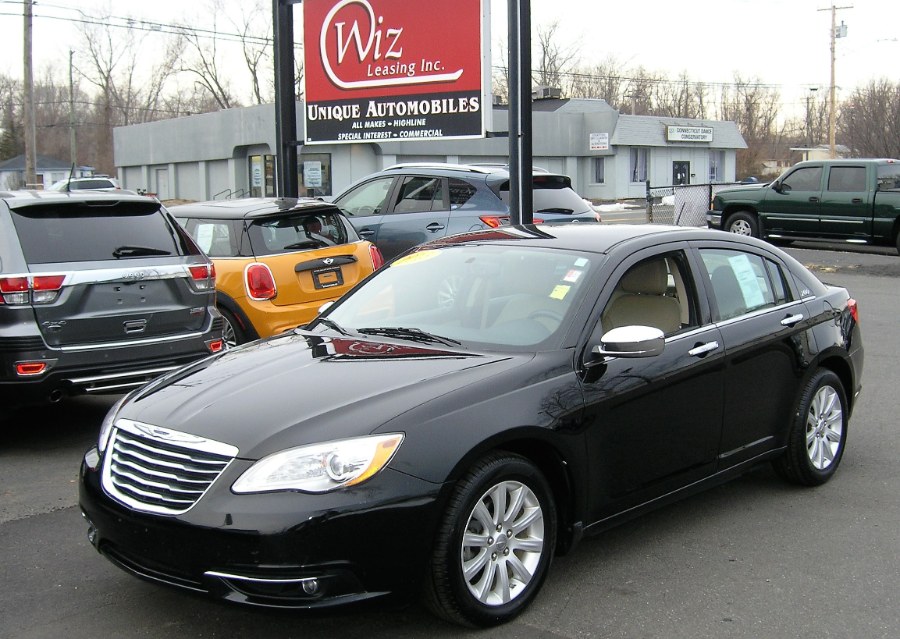 2013 Chrysler 200 4dr Sdn Limited, available for sale in Stratford, Connecticut | Wiz Leasing Inc. Stratford, Connecticut