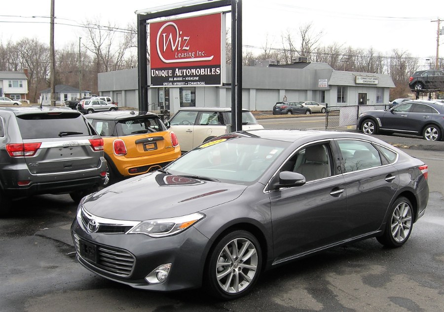 2014 Toyota Avalon 4dr Sdn XLE (Natl), available for sale in Stratford, Connecticut | Wiz Leasing Inc. Stratford, Connecticut