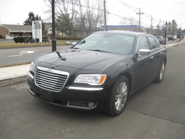 2011 Chrysler 300 4dr Sdn 300C AWD, available for sale in Ridgefield, Connecticut | Marty Motors Inc. Ridgefield, Connecticut