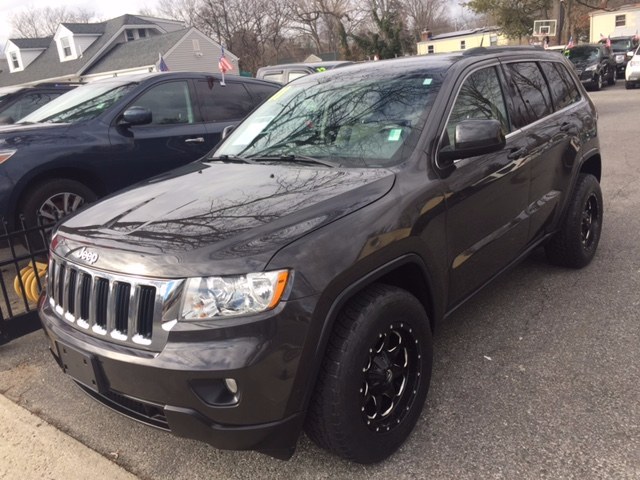 2011 Jeep Grand Cherokee 4WD 4dr Laredo, available for sale in Huntington Station, New York | Huntington Auto Mall. Huntington Station, New York