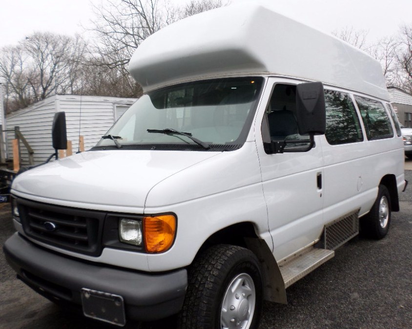 2007 Ford Econoline Cargo Van E-350 Super Duty Ext Recreational, available for sale in Patchogue, New York | Romaxx Truxx. Patchogue, New York