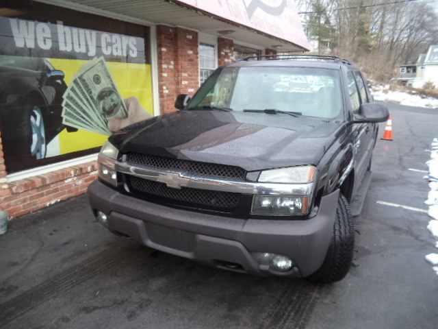 2003 Chevrolet Avalanche 1500 5dr Crew Cab 130" WB 4WD, available for sale in Naugatuck, Connecticut | Riverside Motorcars, LLC. Naugatuck, Connecticut