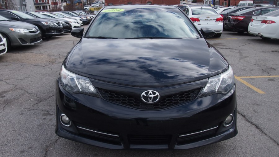 2014 Toyota Camry 4dr Sdn I4 Auto SE *Ltd Avail* W backup camera, available for sale in Worcester, Massachusetts | Hilario's Auto Sales Inc.. Worcester, Massachusetts