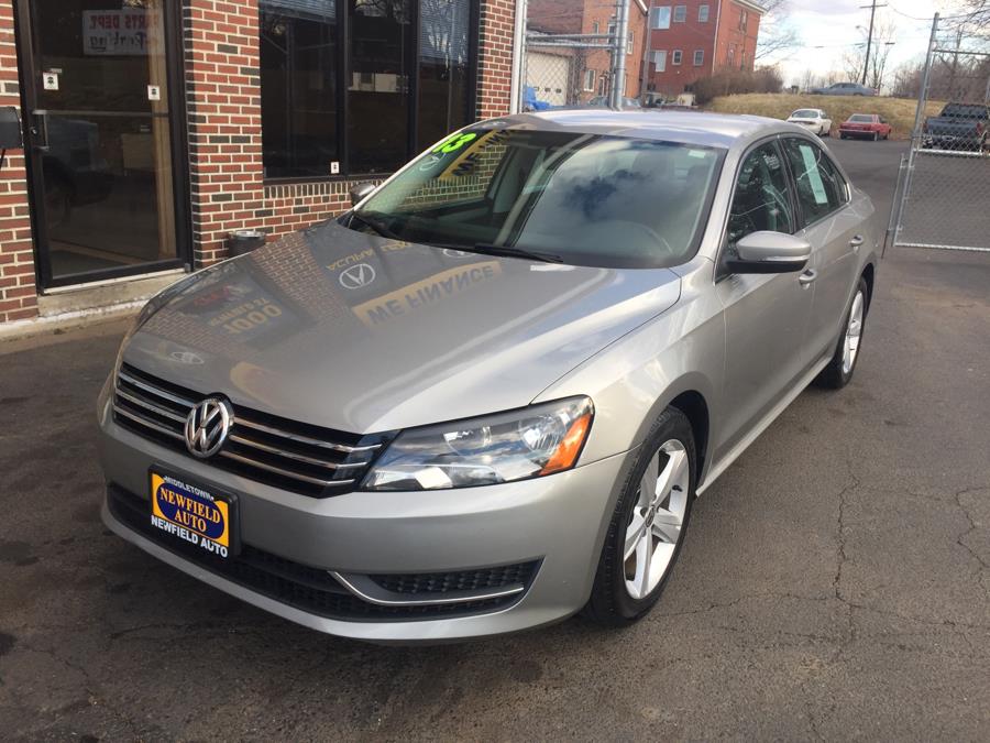 2013 Volkswagen Passat 4dr Sdn 2.5L Auto SE PZEV, available for sale in Middletown, Connecticut | Newfield Auto Sales. Middletown, Connecticut