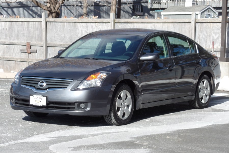 2007 Nissan Altima 4dr Sdn I4 CVT 2.5 S, available for sale in Manchester, Connecticut | Jay's Auto. Manchester, Connecticut