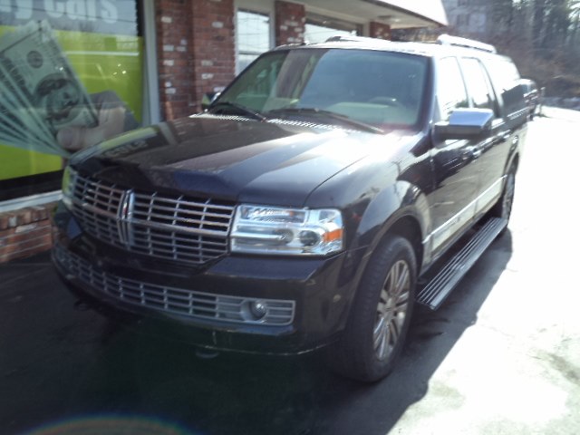 2008 Lincoln Navigator L 4WD 4dr, available for sale in Naugatuck, Connecticut | Riverside Motorcars, LLC. Naugatuck, Connecticut