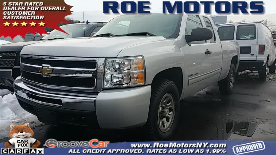 2010 Chevrolet Silverado 1500 4WD Ext Cab 143.5" LS, available for sale in Shirley, New York | Roe Motors Ltd. Shirley, New York