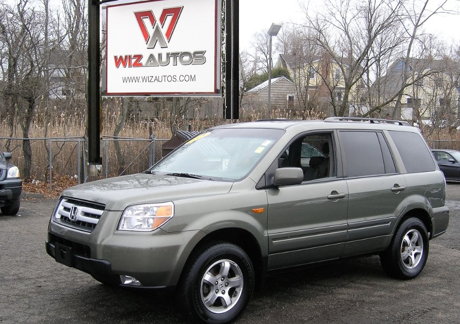 2008 Honda Pilot 4WD 4dr EX-L, available for sale in Stratford, Connecticut | Wiz Leasing Inc. Stratford, Connecticut