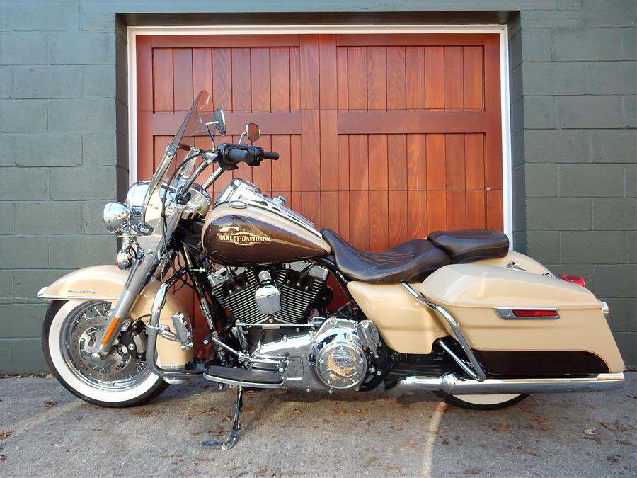 2014 Harley Davidson Road King Motorcycle, available for sale in Milford, Connecticut | Village Auto Sales. Milford, Connecticut