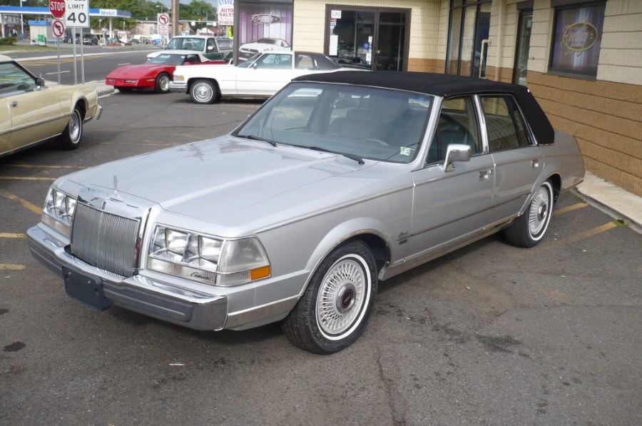 1985 Lincoln Continental 4dr Sedan, available for sale in Little Ferry, New Jersey | Victoria Preowned Autos Inc. Little Ferry, New Jersey