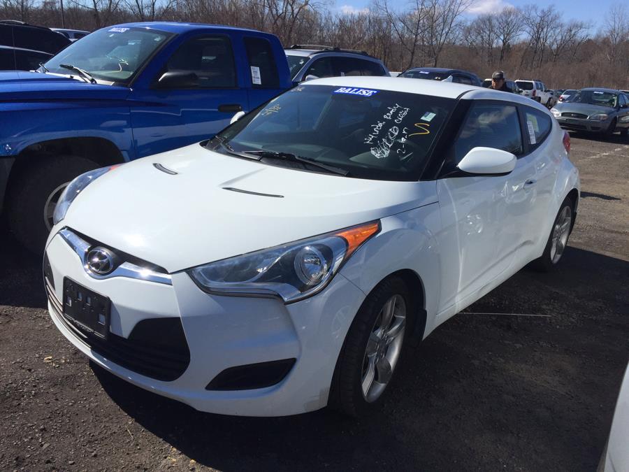 2013 Hyundai Veloster 3dr Cpe Auto w/Black Int, available for sale in New Britain, Connecticut | Central Auto Sales & Service. New Britain, Connecticut