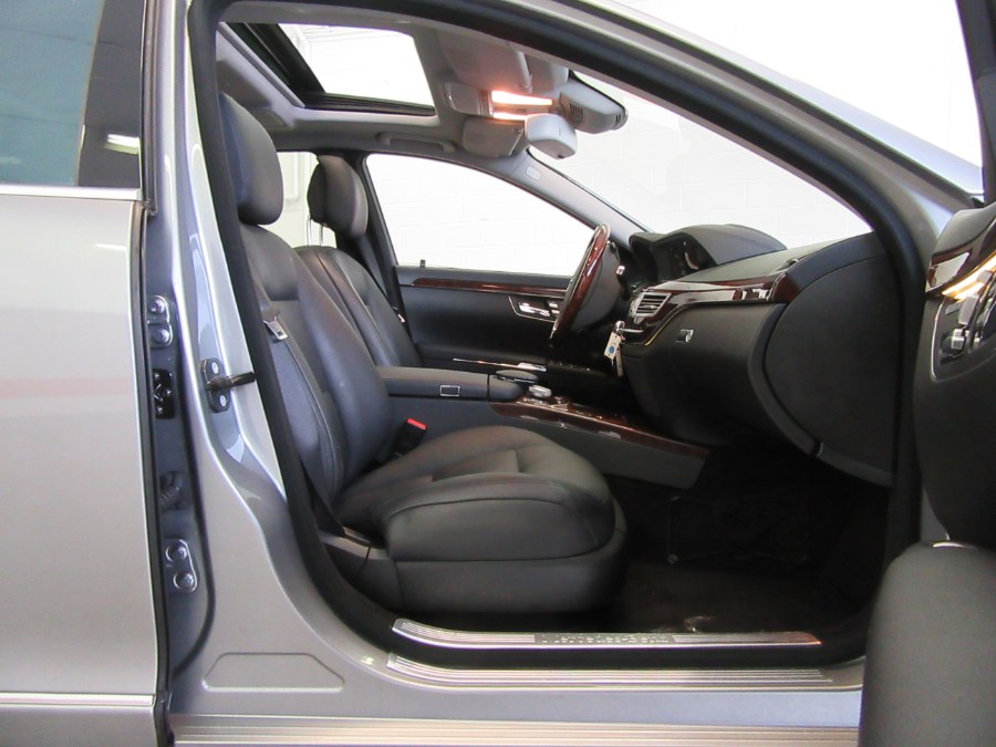 2010 Mercedes-Benz S-Class 4dr Sdn S550 4MATIC, available for sale in Little Ferry, New Jersey | Victoria Preowned Autos Inc. Little Ferry, New Jersey 2010 Mercedes-Benz S-Class 4dr Sdn S550 4MATIC, available for sale in Little Ferry, New Jersey | Victoria Preowned Autos Inc. Little Ferry, New Jersey