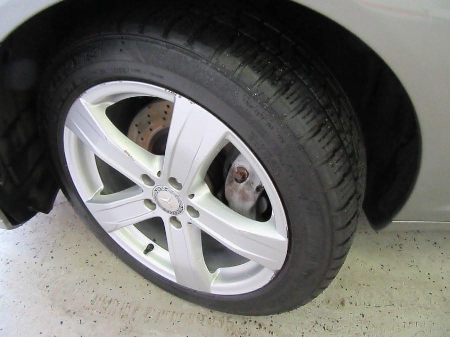 2010 Mercedes-Benz S-Class 4dr Sdn S550 4MATIC, available for sale in Little Ferry, New Jersey | Victoria Preowned Autos Inc. Little Ferry, New Jersey 2010 Mercedes-Benz S-Class 4dr Sdn S550 4MATIC, available for sale in Little Ferry, New Jersey | Victoria Preowned Autos Inc. Little Ferry, New Jersey