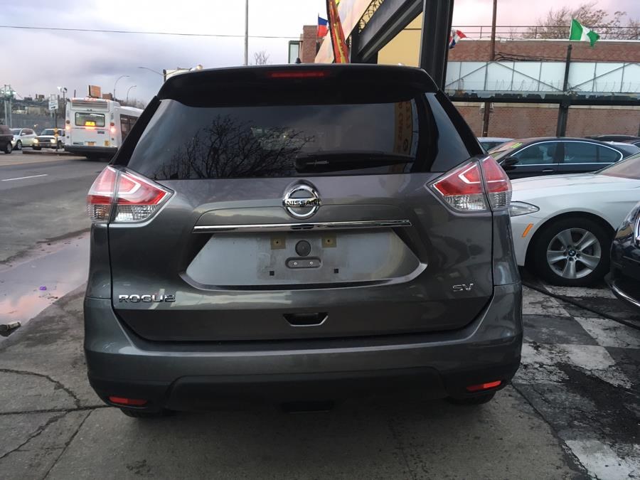 The 2016 Nissan Rogue AWD 4dr SV