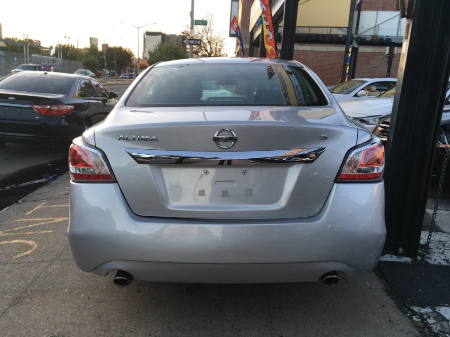 2015 Nissan Altima 4dr Sdn I4 2.5 SV photo
