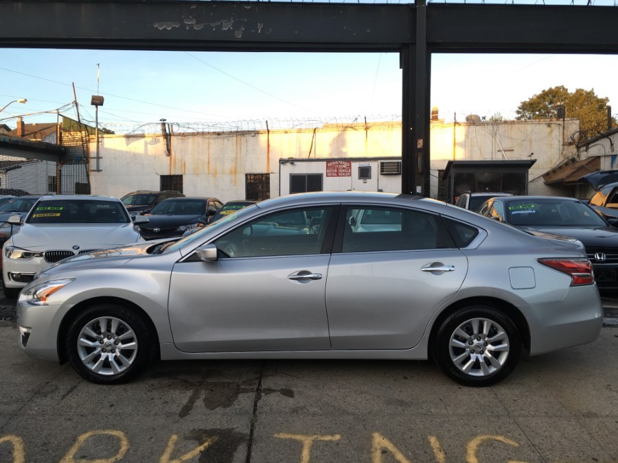 2015 Nissan Altima 4dr Sdn I4 2.5 SV photo