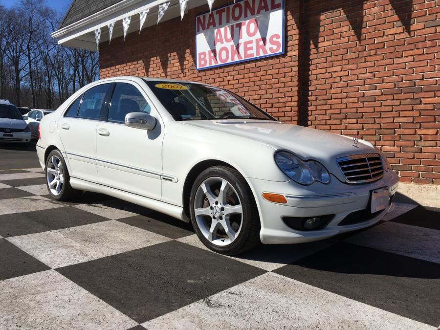 2007 Mercedes Benz C-Class 4dr Sdn 2.5L Sport, available for sale in Waterbury, Connecticut | National Auto Brokers, Inc.. Waterbury, Connecticut
