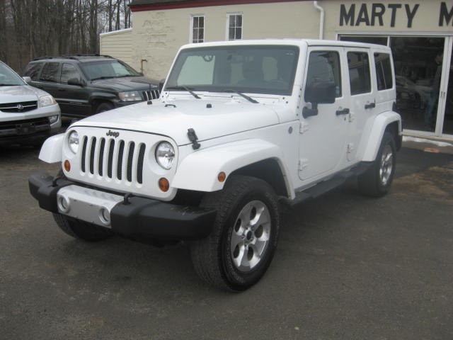 Used Jeep Wrangler Unlimited 4WD 4dr Sahara 2013 | Marty Motors Inc. Ridgefield, Connecticut