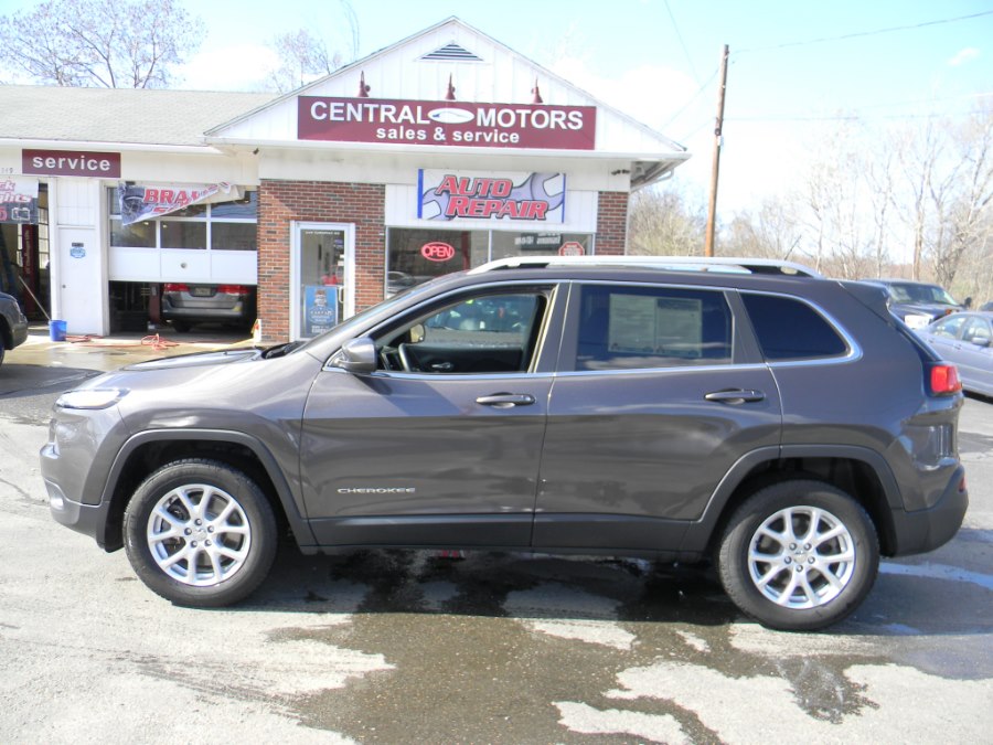 2014 Jeep Cherokee 4WD 4dr Latitude, available for sale in Southborough, Massachusetts | M&M Vehicles Inc dba Central Motors. Southborough, Massachusetts