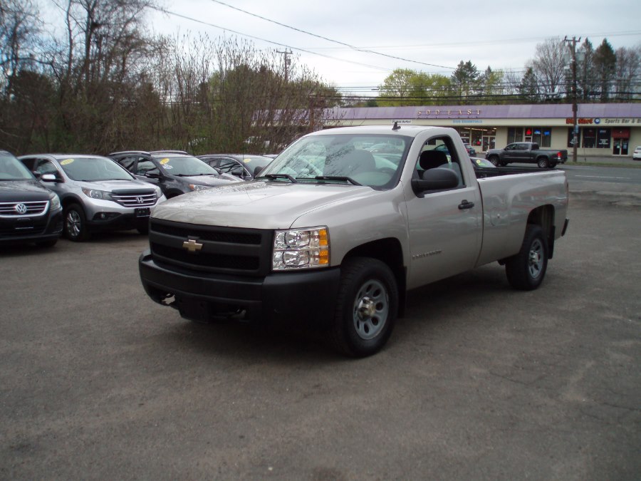 2007 Chevrolet Silverado 1500 4WD Reg Cab 133.0" Work Truck, available for sale in Manchester, Connecticut | Vernon Auto Sale & Service. Manchester, Connecticut