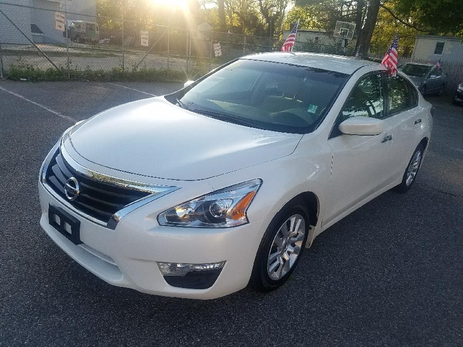 2014 Nissan Altima 4dr Sdn I4 2.5 S, available for sale in Huntington Station, New York | Huntington Auto Mall. Huntington Station, New York