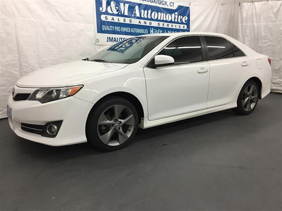 2014 Toyota Camry 4dr Sdn I4 Auto SE (SE) *Ltd Avail*, available for sale in Naugatuck, Connecticut | J&M Automotive Sls&Svc LLC. Naugatuck, Connecticut