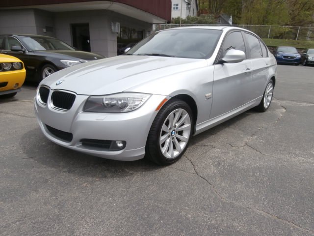 2011 BMW 3 Series 4dr Sdn 328i xDrive AWD SULEV, available for sale in Waterbury, Connecticut | Jim Juliani Motors. Waterbury, Connecticut