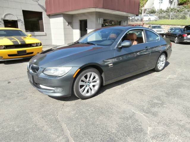 2011 BMW 3 Series 2dr Cpe 328i xDrive AWD SULEV, available for sale in Waterbury, Connecticut | Jim Juliani Motors. Waterbury, Connecticut
