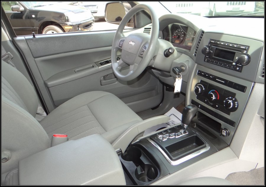 2006 Jeep Grand Cherokee 4dr Laredo 4WD, available for sale in Huntington Station, New York | My Auto Inc.. Huntington Station, New York 2006 Jeep Grand Cherokee 4dr Laredo 4WD, available for sale in Huntington Station, New York | My Auto Inc.. Huntington Station, New York