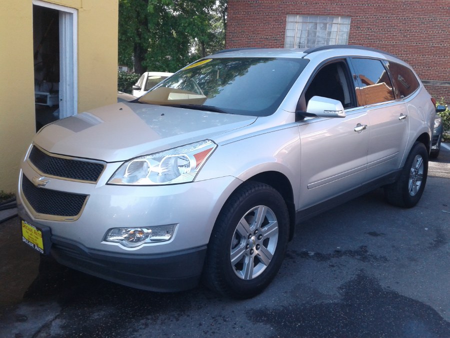 2011 Chevrolet Traverse FWD 4dr LT w/1LT, available for sale in Bladensburg, Maryland | Decade Auto. Bladensburg, Maryland