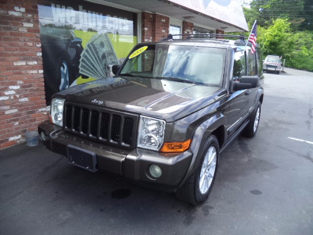 2006 Jeep Commander 4dr 4WD, available for sale in Naugatuck, Connecticut | Riverside Motorcars, LLC. Naugatuck, Connecticut