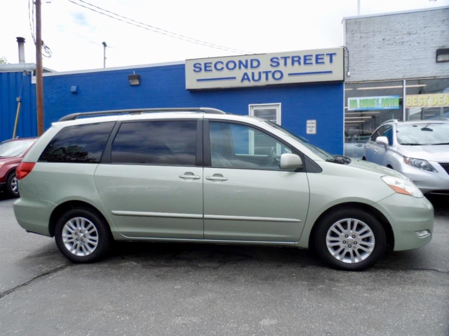 2009 Toyota Sienna LIMITED 7-PASSENGER, available for sale in Manchester, New Hampshire | Second Street Auto Sales Inc. Manchester, New Hampshire