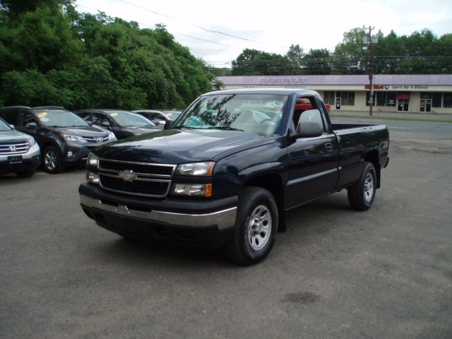 2007 Chevrolet Silverado 1500 Classic 4WD Reg Cab 133.0" Work Truck, available for sale in Manchester, Connecticut | Vernon Auto Sale & Service. Manchester, Connecticut