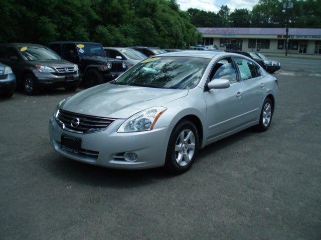 2012 Nissan Altima 4dr Sdn I4 CVT 2.5 S, available for sale in Manchester, Connecticut | Vernon Auto Sale & Service. Manchester, Connecticut
