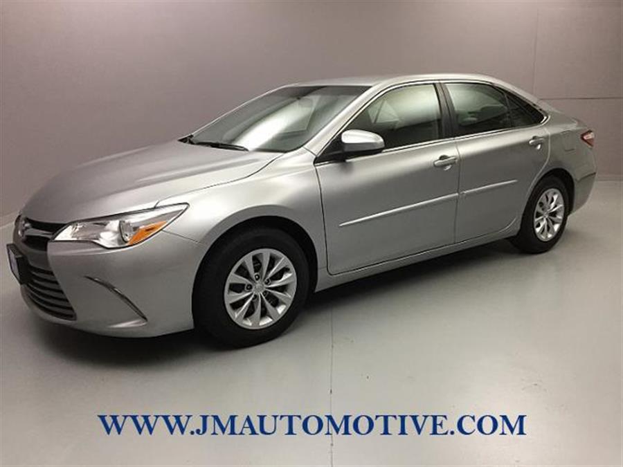 2015 Toyota Camry 4dr Sdn I4 Auto LE, available for sale in Naugatuck, Connecticut | J&M Automotive Sls&Svc LLC. Naugatuck, Connecticut