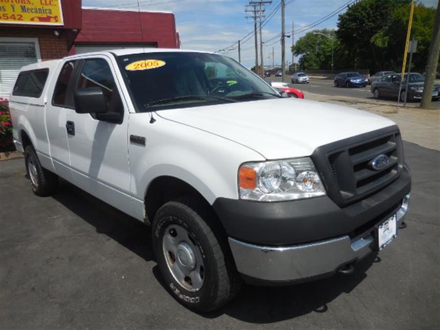 2005 Ford F-150 XL SuperCab 4WD, available for sale in New Haven, Connecticut | Boulevard Motors LLC. New Haven, Connecticut