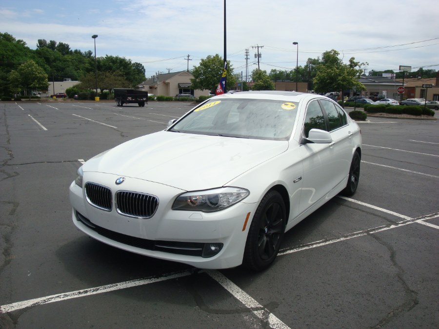 2011 BMW 5 Series 4dr Sdn 528i, available for sale in New Britain, Connecticut | Universal Motors LLC. New Britain, Connecticut