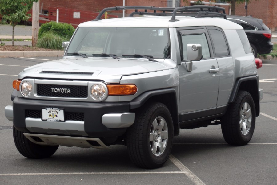 2007 Toyota FJ Cruiser 4WD 4dr Auto (Natl), available for sale in Manchester, Connecticut | Jay's Auto. Manchester, Connecticut