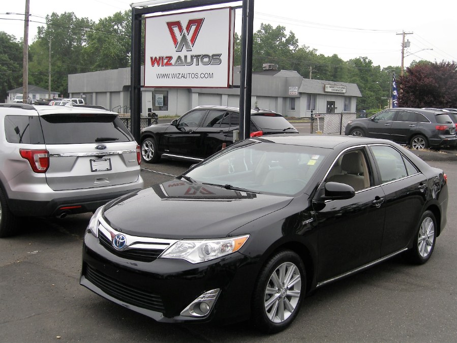 2014 Toyota Camry Hybrid 2014.5 4dr Sdn XLE (Natl), available for sale in Stratford, Connecticut | Wiz Leasing Inc. Stratford, Connecticut