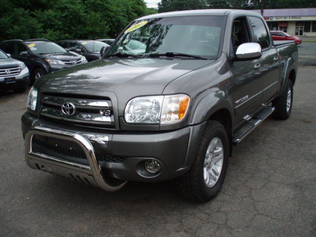 2006 Toyota Tundra DoubleCab V8 SR5 4WD, available for sale in Manchester, Connecticut | Vernon Auto Sale & Service. Manchester, Connecticut
