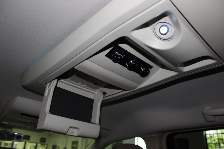 2008 Chrysler Town & Country 4dr Wgn Touring, available for sale in Deer Park, New York | Car Tec Enterprise Leasing & Sales LLC. Deer Park, New York 2008 Chrysler Town & Country 4dr Wgn Touring, available for sale in Deer Park, New York | Car Tec Enterprise Leasing & Sales LLC. Deer Park, New York