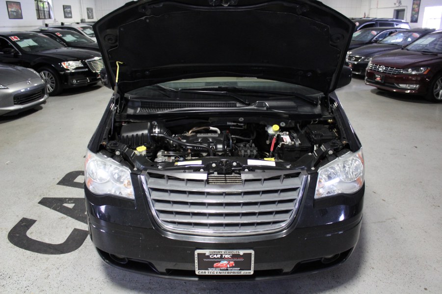 2008 Chrysler Town & Country 4dr Wgn Touring, available for sale in Deer Park, New York | Car Tec Enterprise Leasing & Sales LLC. Deer Park, New York 2008 Chrysler Town & Country 4dr Wgn Touring, available for sale in Deer Park, New York | Car Tec Enterprise Leasing & Sales LLC. Deer Park, New York