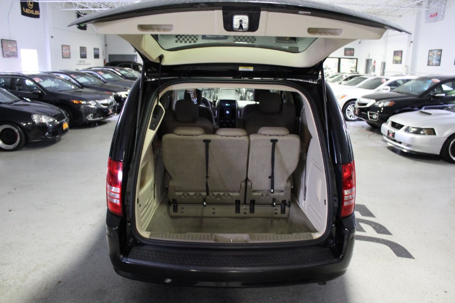 2008 Chrysler Town & Country 4dr Wgn Touring, available for sale in Deer Park, New York | Car Tec Enterprise Leasing & Sales LLC. Deer Park, New York 2008 Chrysler Town & Country 4dr Wgn Touring, available for sale in Deer Park, New York | Car Tec Enterprise Leasing & Sales LLC. Deer Park, New York