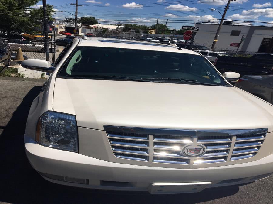 2011 Cadillac Escalade Hybrid 4WD 4dr, available for sale in White Plains, New York | Apex Westchester Used Vehicles. White Plains, New York