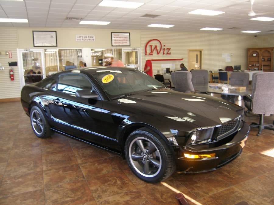 2008 Ford Mustang 2dr Cpe GT Deluxe, available for sale in Stratford, Connecticut | Wiz Leasing Inc. Stratford, Connecticut