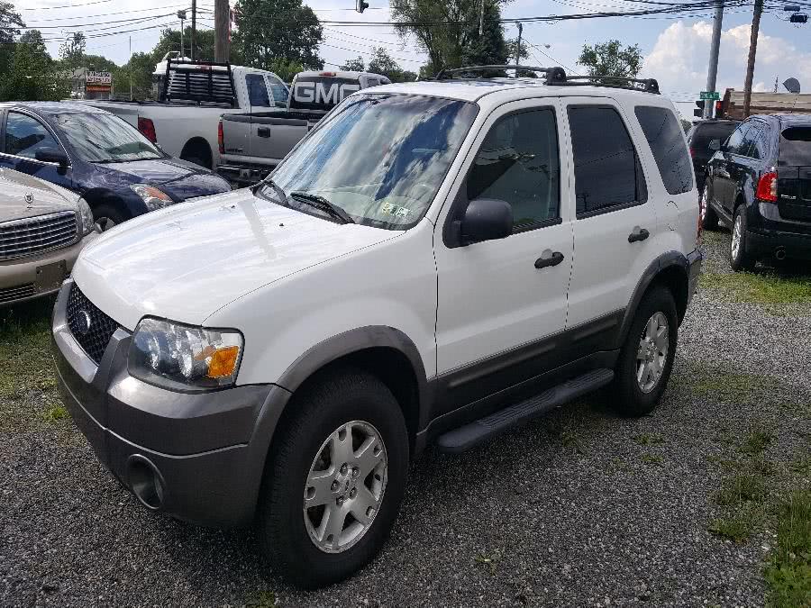 2006 Ford Escape 4dr 3.0L XLT Sport 4WD, available for sale in Copiague, New York | Great Buy Auto Sales. Copiague, New York