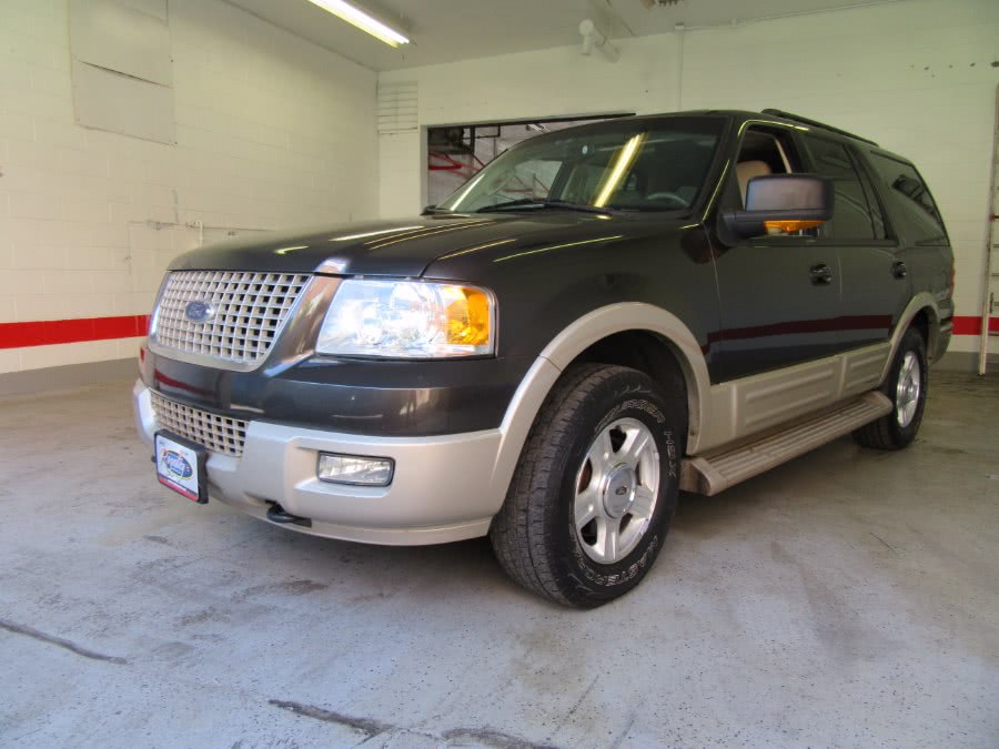 2005 Ford Expedition 5.4L Eddie Bauer 4WD, available for sale in Little Ferry, New Jersey | Royalty Auto Sales. Little Ferry, New Jersey