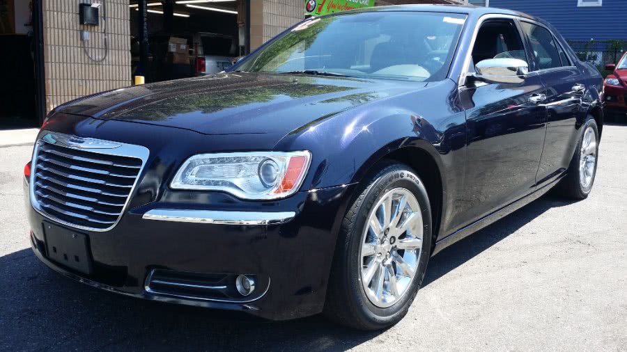 2012 Chrysler 300 4dr Sdn V6 Limited RWD, available for sale in Stratford, Connecticut | Mike's Motors LLC. Stratford, Connecticut