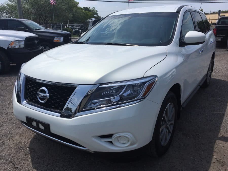 2014 Nissan Pathfinder 4WD 4dr SV, available for sale in Bohemia, New York | B I Auto Sales. Bohemia, New York